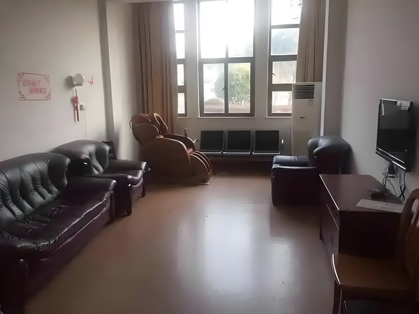 留学生入户深圳_韩SK集团会长千金将退伍曾打工赚钱在北大求学 韩SK集团会长千金认为罗瑜