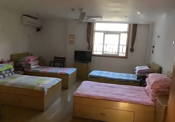 深圳入户加分资格证_冯骥荐电影南京照相馆：没有抒情只有血的事实 下一后张女二人领证某产